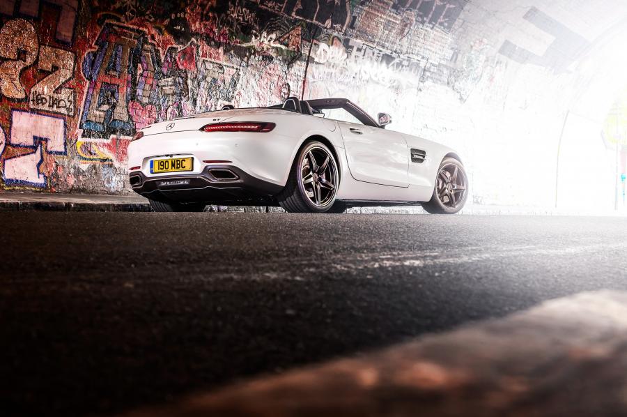  Mercedes-AMG GT Roadster 2017 года  (UK) (фото 16 из 40)